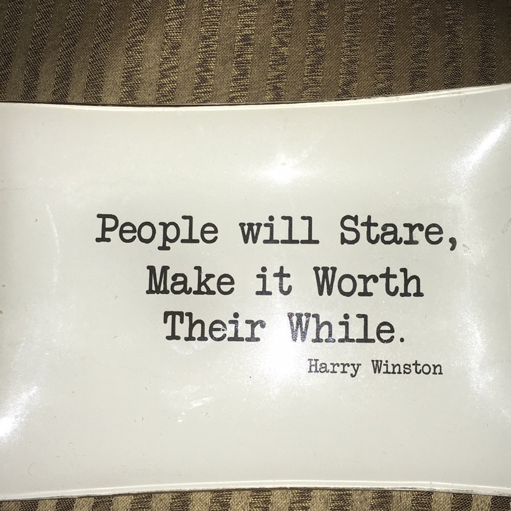 Decorative plates with quotes
